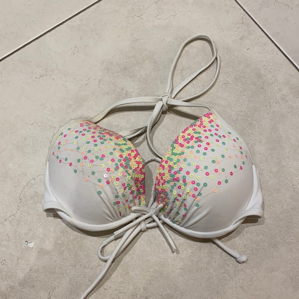 Victoria’s Secret White Bikini Top